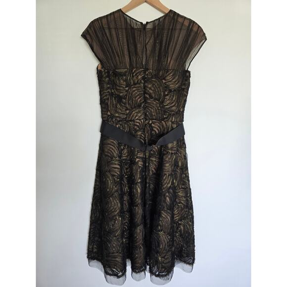 Tadashi Shoji Black Gold Lace Cocktail Dress Sz 8 Elegant Party - Picture 2 of 3